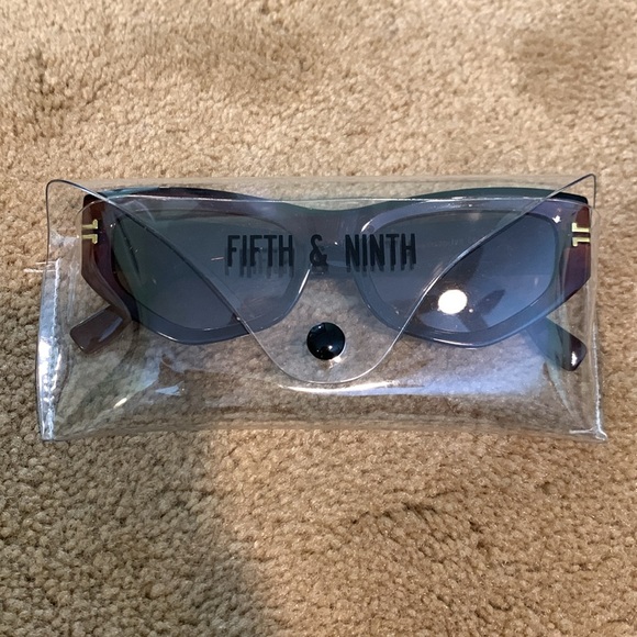 BRAND NEW Fifth and Ninth Sunglasses - Picture 4 of 4